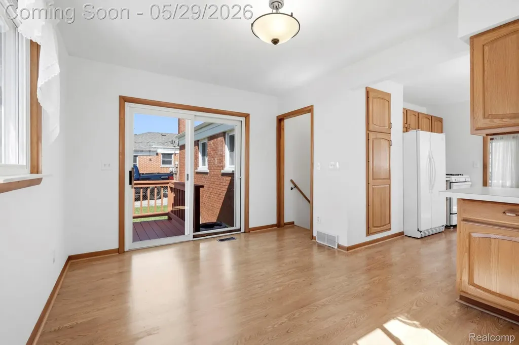 3327 N Lynn Court Trenton City MI 48183