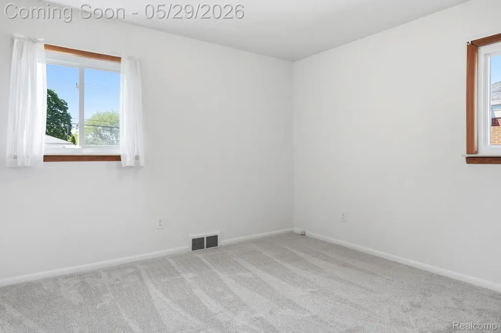3327 N Lynn Court Trenton City MI 48183
