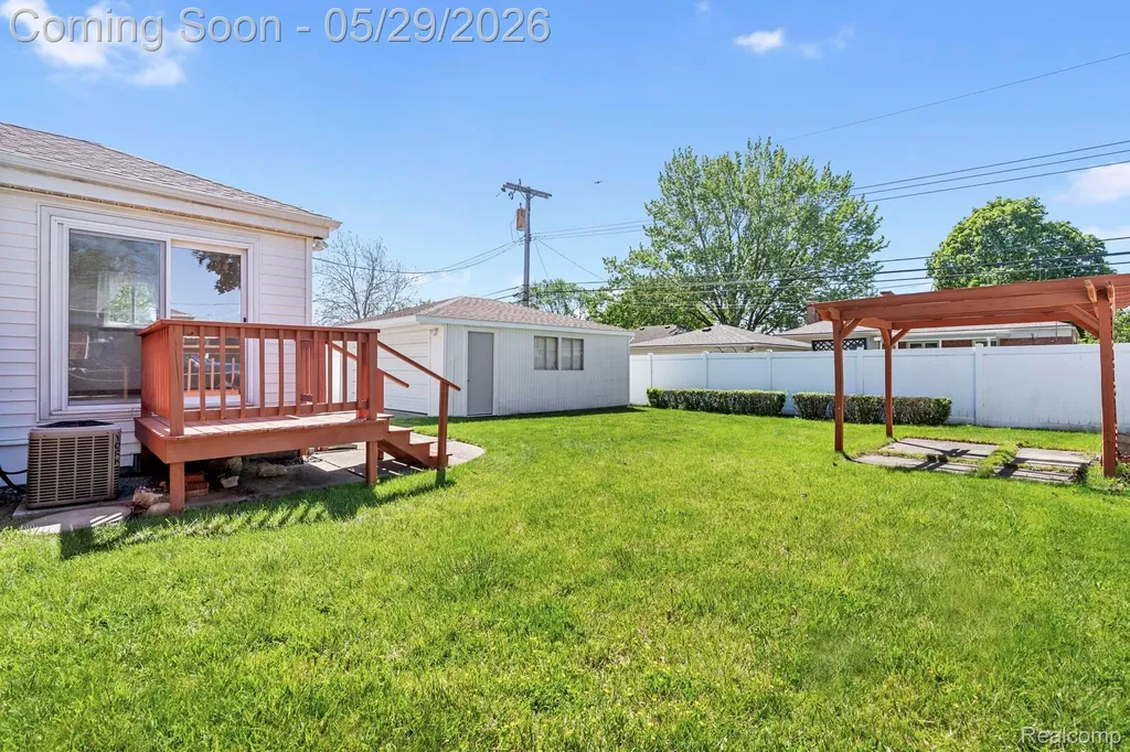 3327 N Lynn Court Trenton City MI 48183