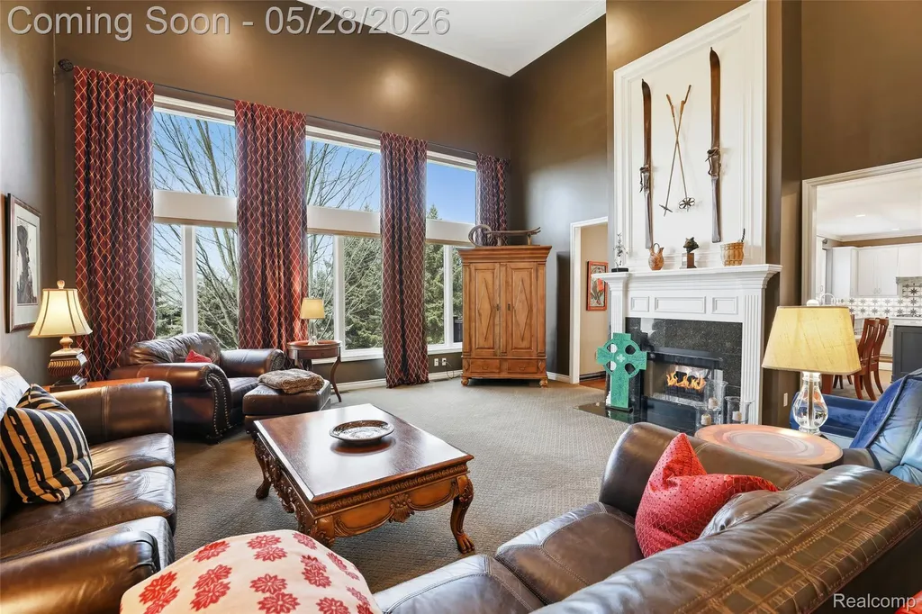 668 Springview Drive Rochester City MI 48307