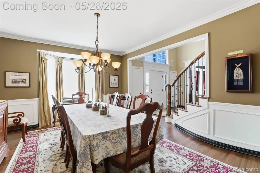 668 Springview Drive Rochester City MI 48307