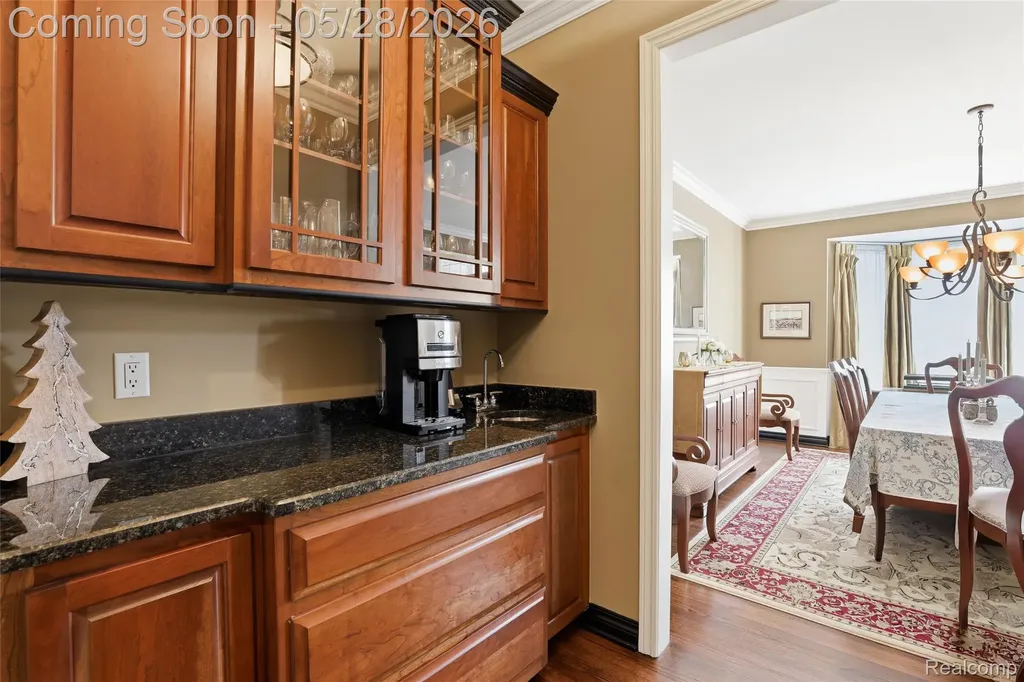 668 Springview Drive Rochester City MI 48307