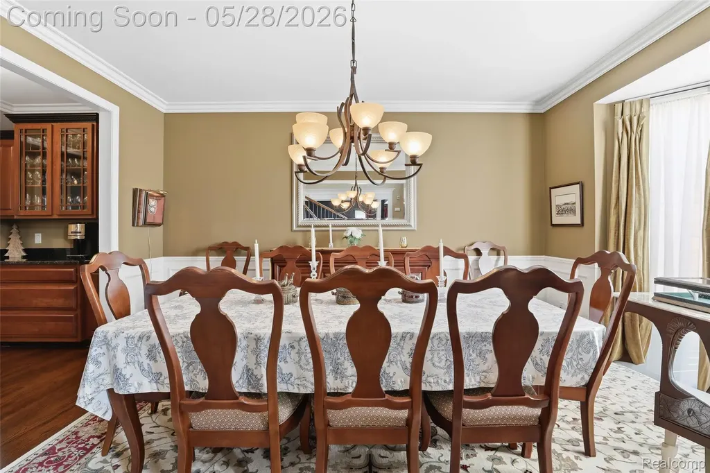 668 Springview Drive Rochester City MI 48307