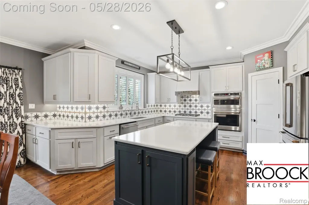 668 Springview Drive Rochester City MI 48307