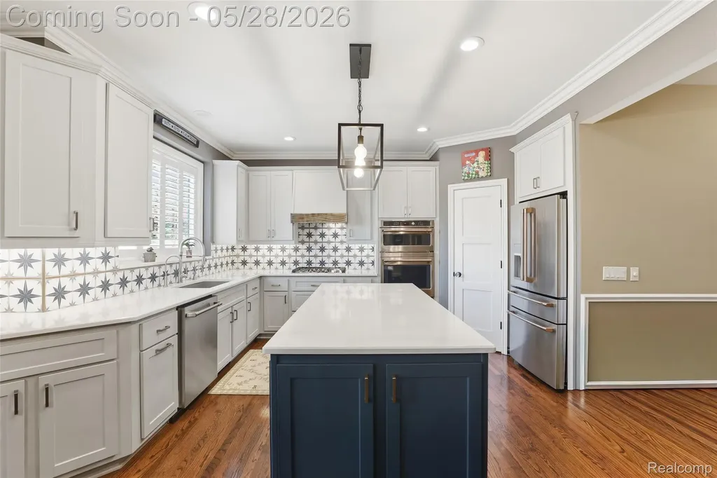 668 Springview Drive Rochester City MI 48307