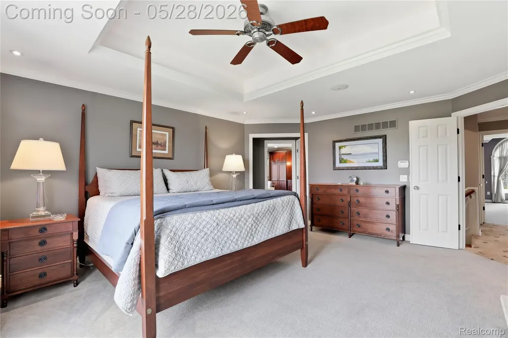 668 Springview Drive Rochester City MI 48307