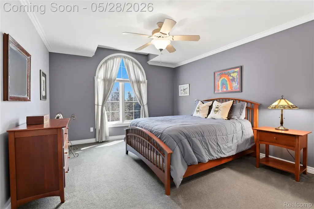 668 Springview Drive Rochester City MI 48307