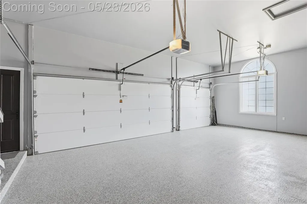 668 Springview Drive Rochester City MI 48307