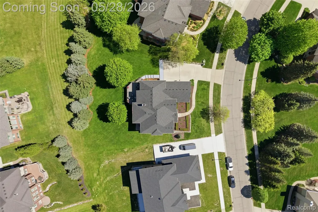 668 Springview Drive Rochester City MI 48307