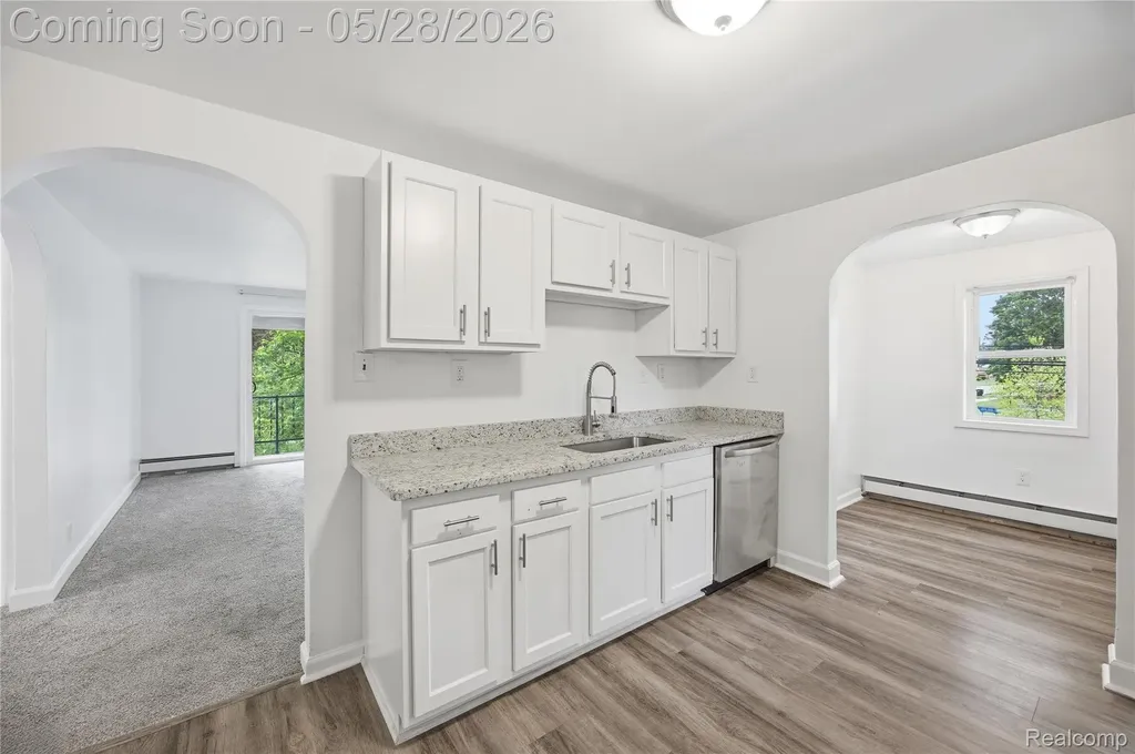17128 Cicotte Avenue Allen Park City MI 48101