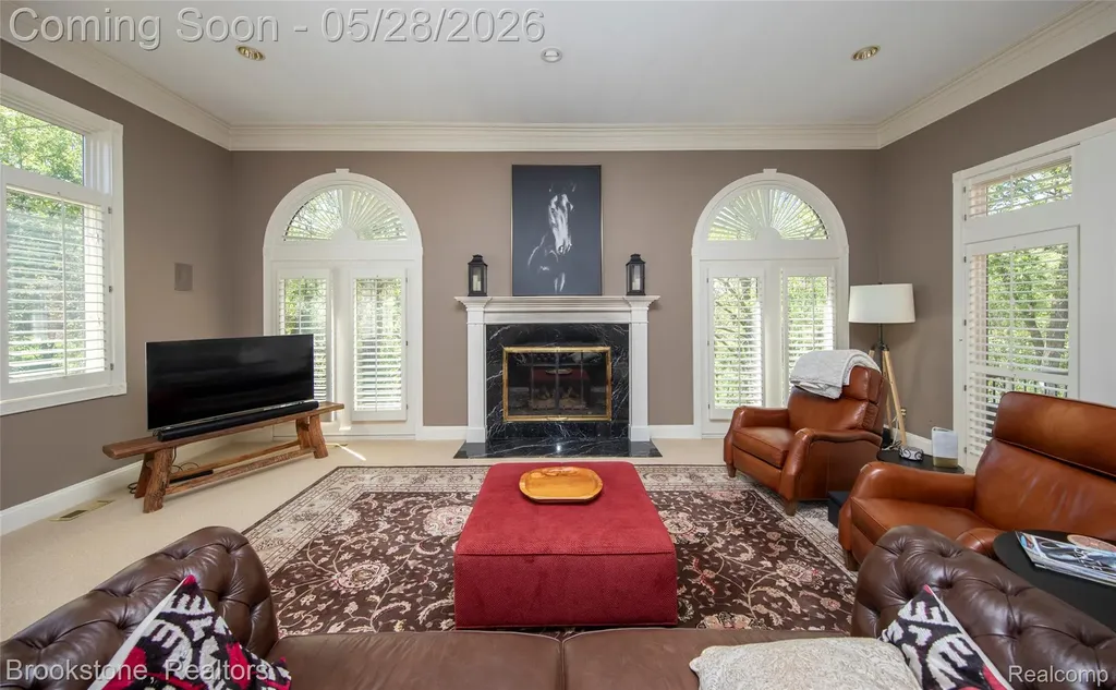 1494 Highpoint Oakland Charter Township MI 48306
