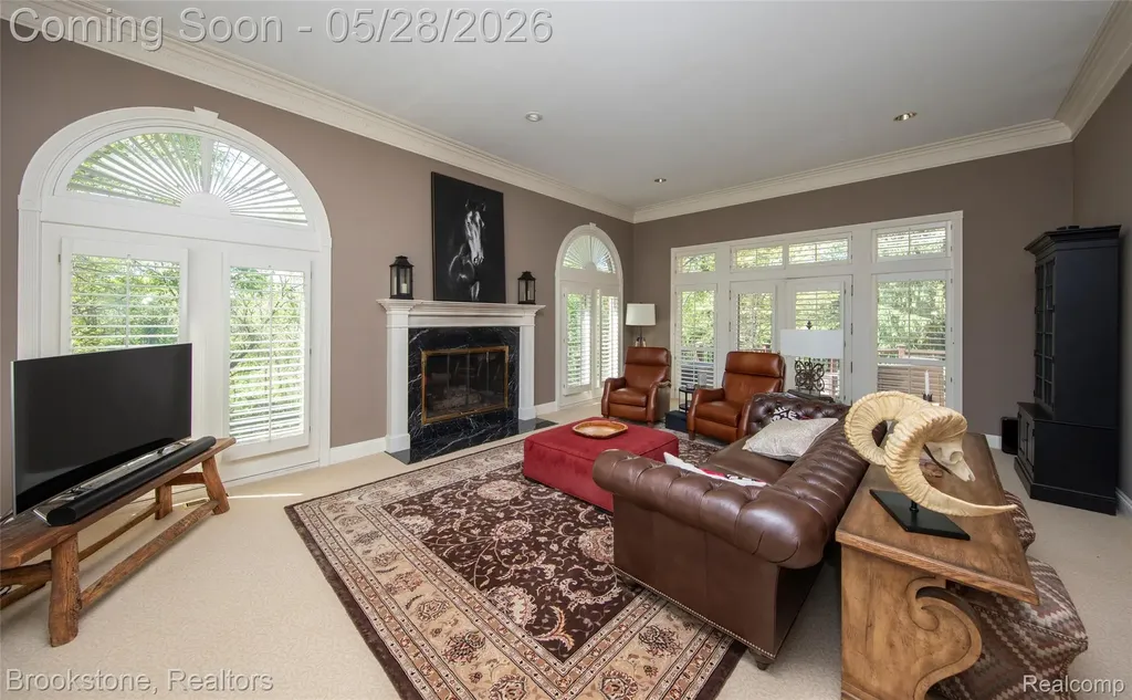1494 Highpoint Oakland Charter Township MI 48306
