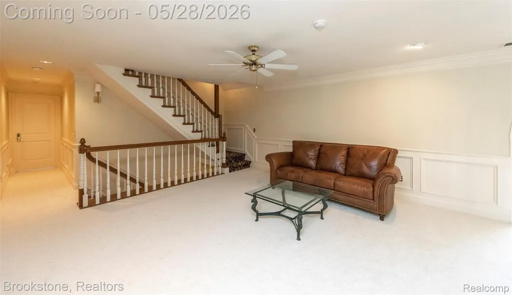 1494 Highpoint Oakland Charter Township MI 48306