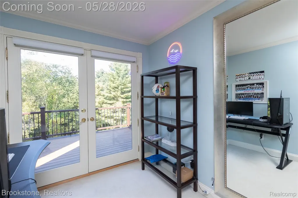 1494 Highpoint Oakland Charter Township MI 48306