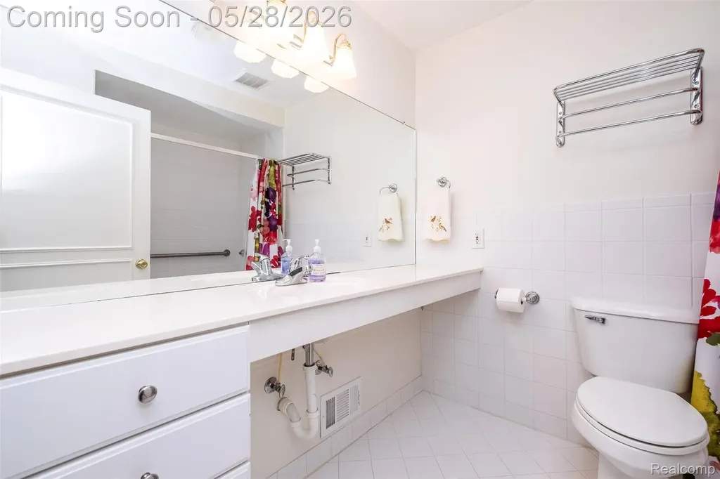 3621 Berkshire Drive Bloomfield Charter Township MI 48301