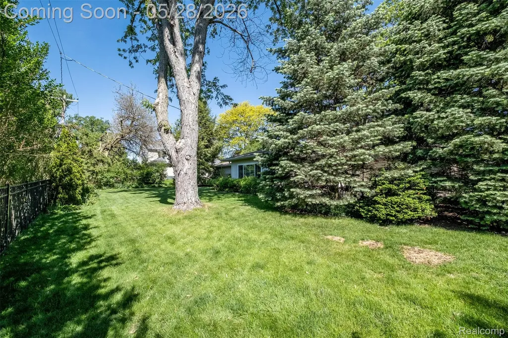 3621 Berkshire Drive Bloomfield Charter Township MI 48301