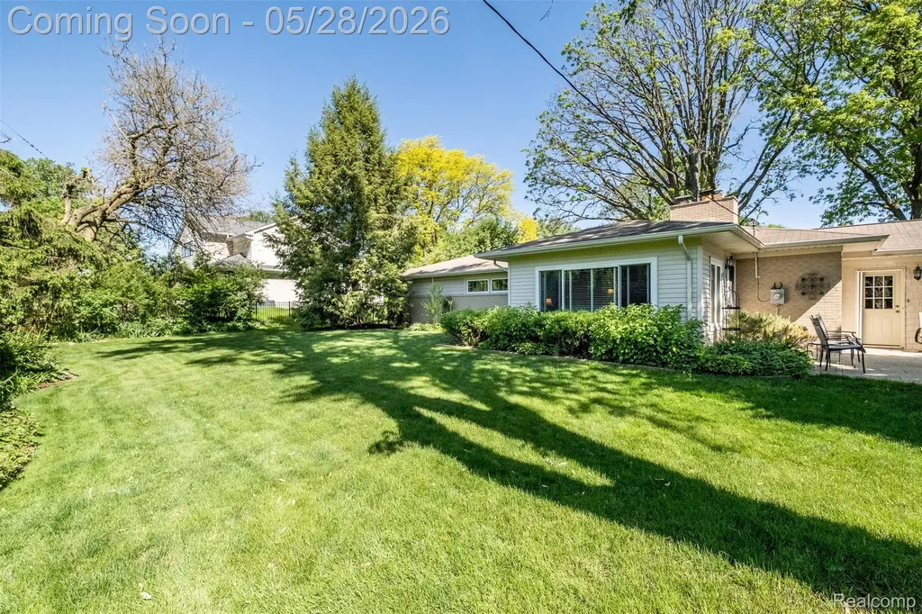 3621 Berkshire Drive Bloomfield Charter Township MI 48301