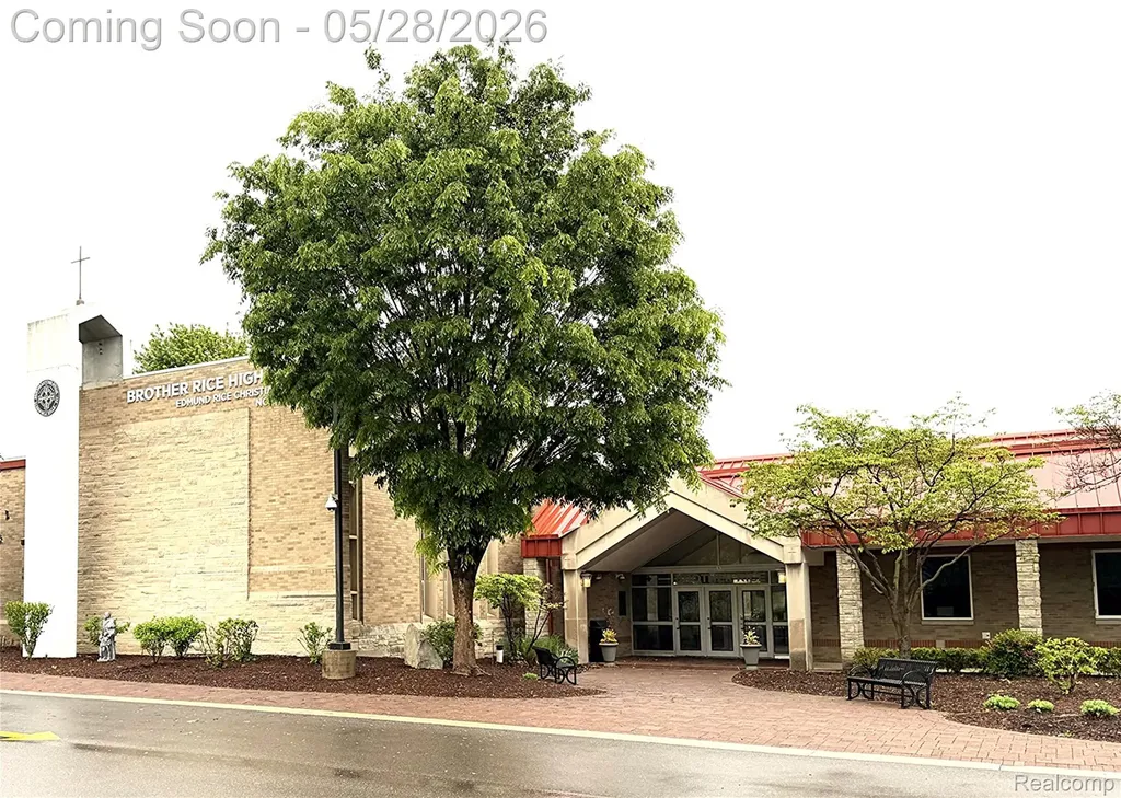 3621 Berkshire Drive Bloomfield Charter Township MI 48301