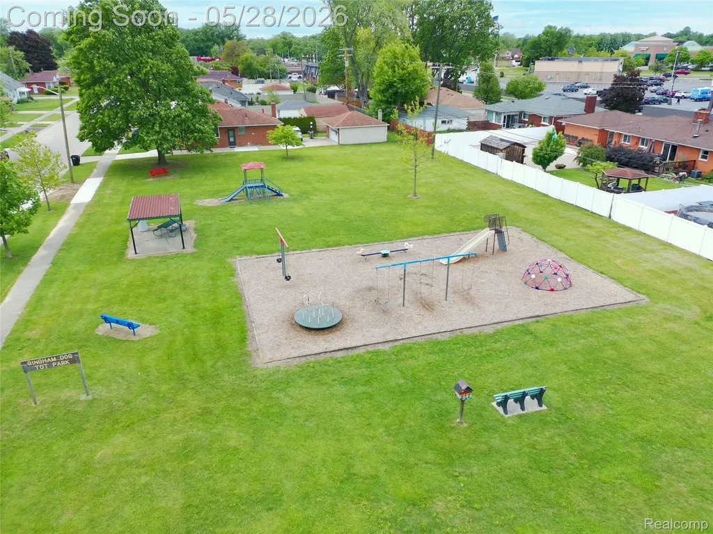 17128 Cicotte Avenue Allen Park City MI 48101