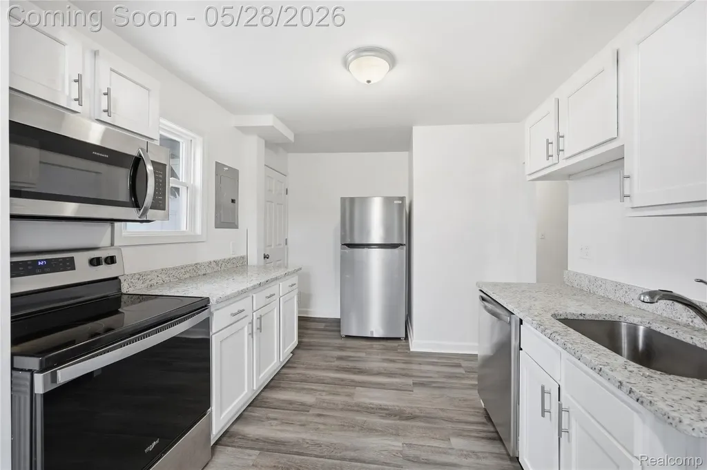 17128 Cicotte Avenue NW Allen Park City MI 48101