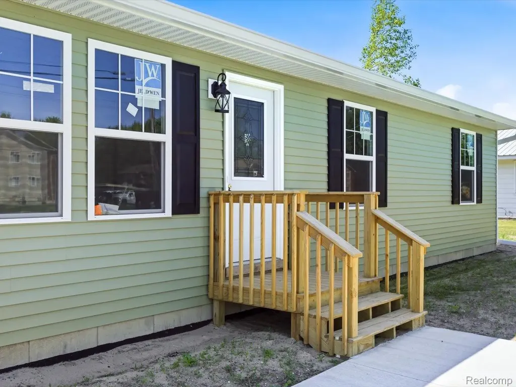 2941 Beach Road Port Huron Charter Township MI 48060