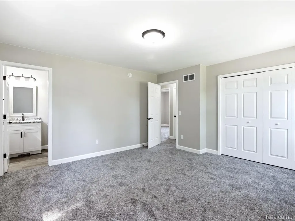 2921 Beach Road Port Huron Charter Township MI 48060