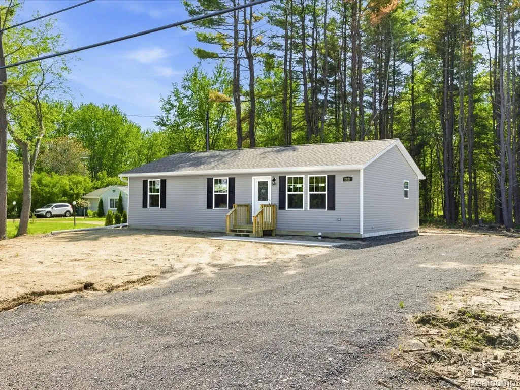 2921 Beach Road Port Huron Charter Township MI 48060