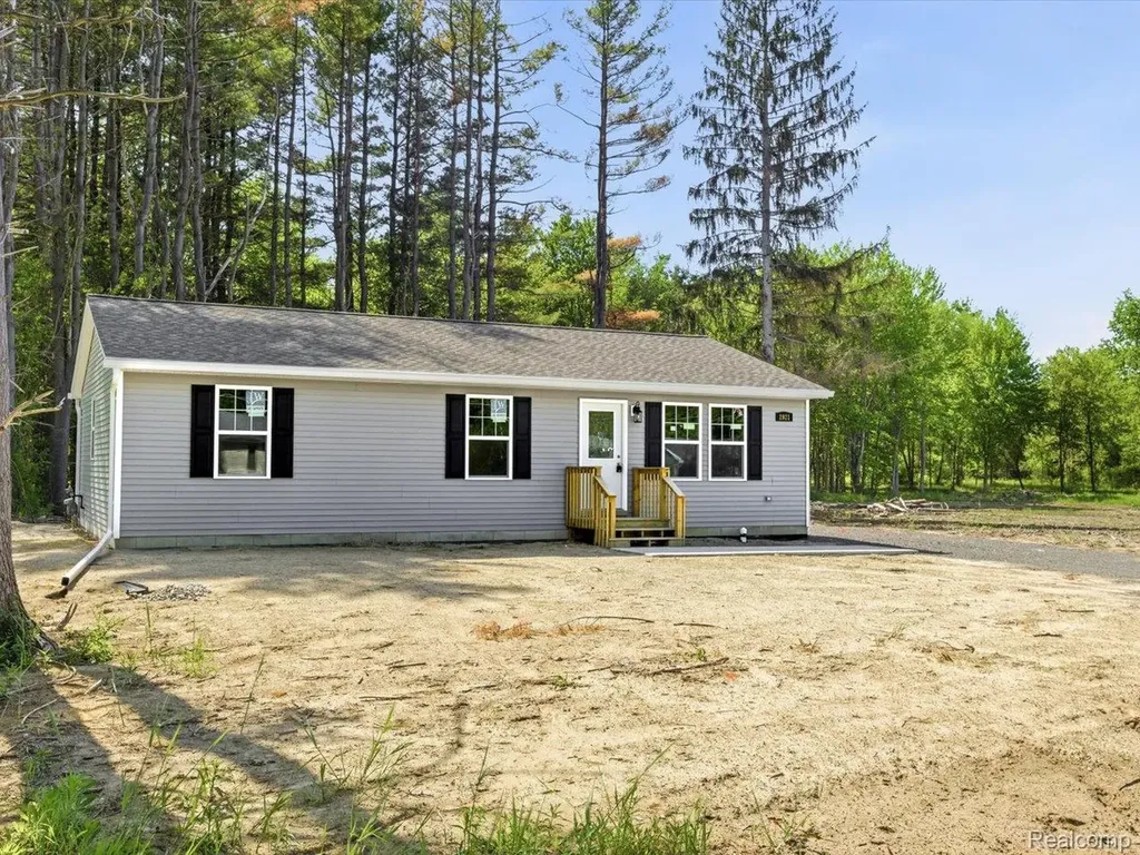 2921 Beach Road Port Huron Charter Township MI 48060