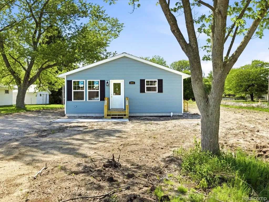 2971 Beach Road Port Huron Charter Township MI 48060