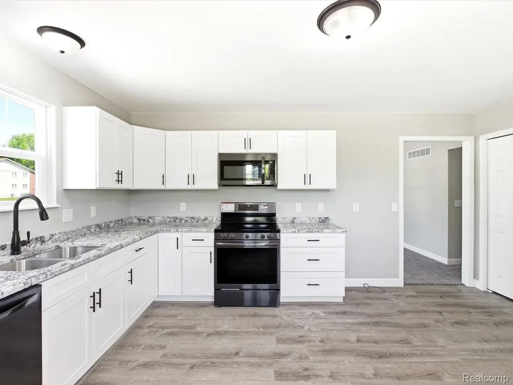 2971 Beach Road Port Huron Charter Township MI 48060