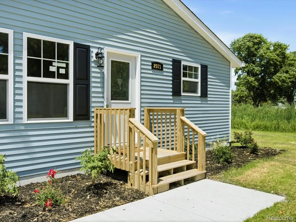 2971 Beach Road Port Huron Charter Township MI 48060
