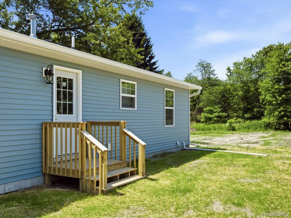2971 Beach Road Port Huron Charter Township MI 48060