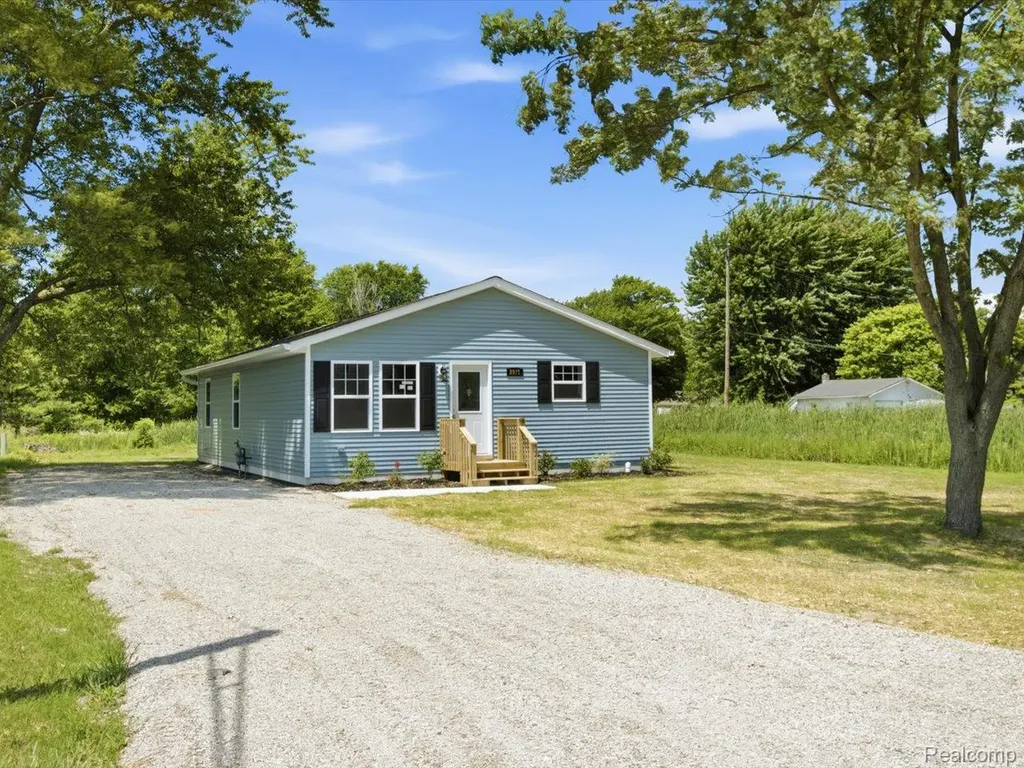 2971 Beach Road Port Huron Charter Township MI 48060