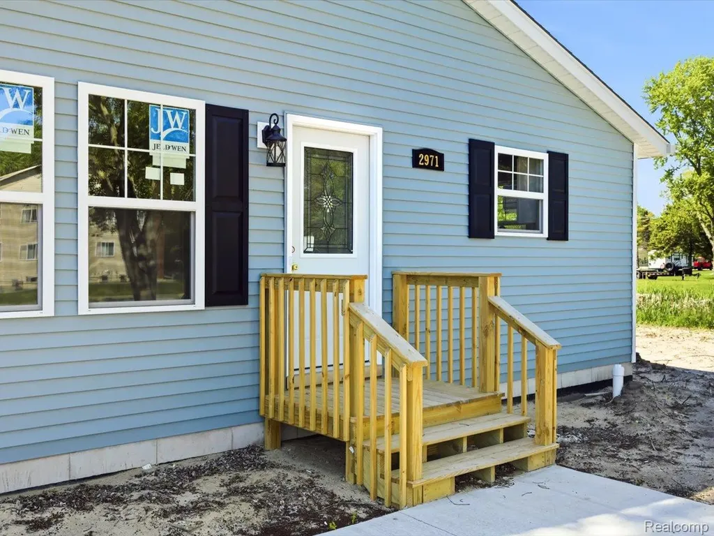 2971 Beach Road Port Huron Charter Township MI 48060