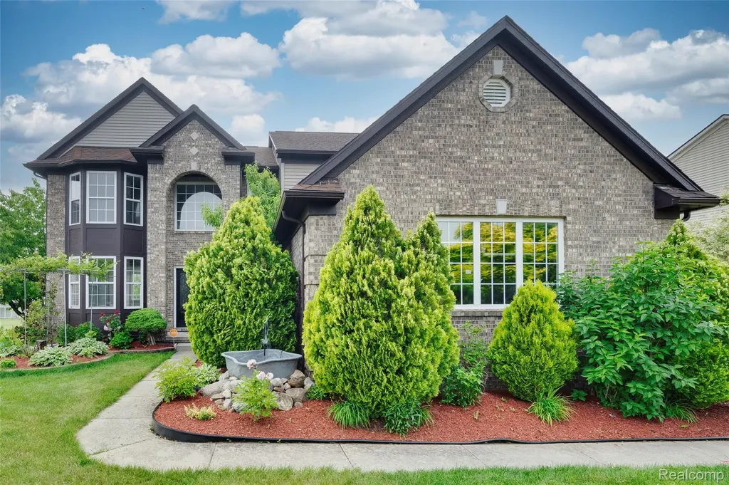 6330 Sadie Lane Van Buren Charter Township MI 48111
