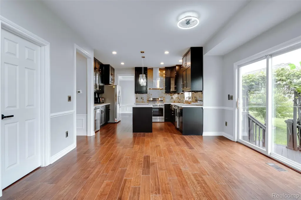 6330 Sadie Lane Van Buren Charter Township MI 48111