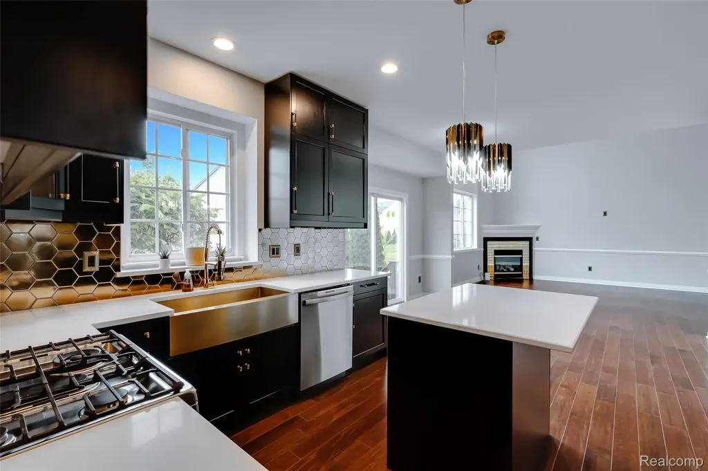 6330 Sadie Lane Van Buren Charter Township MI 48111