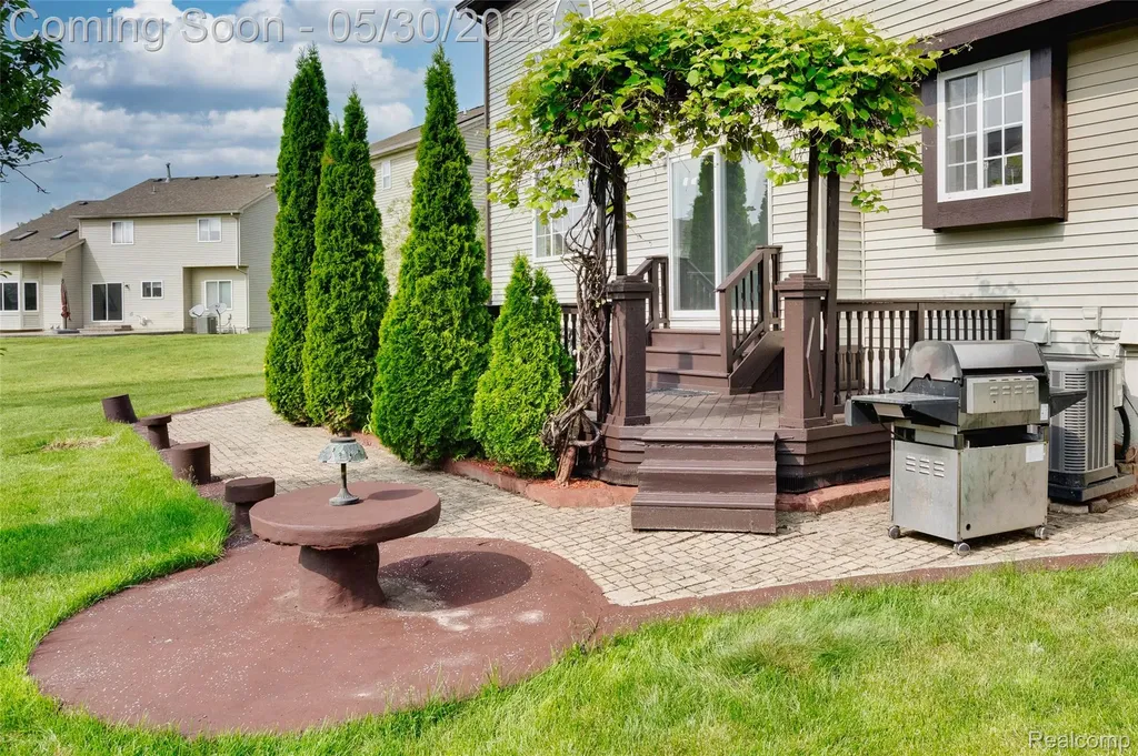 6330 Sadie Lane Van Buren Charter Township MI 48111