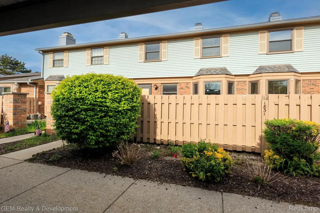 1831 N Arbor Way Drive Canton Charter Township MI 48188
