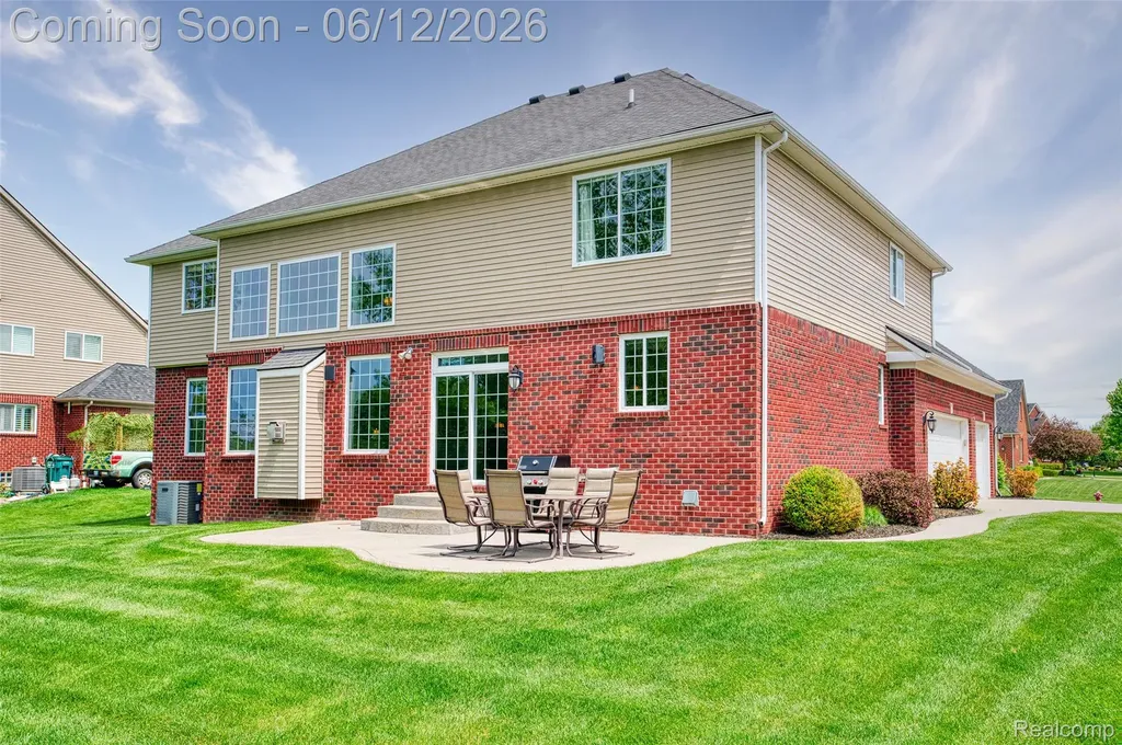 24455 Glenwood Drive Lyon Charter Township MI 48178