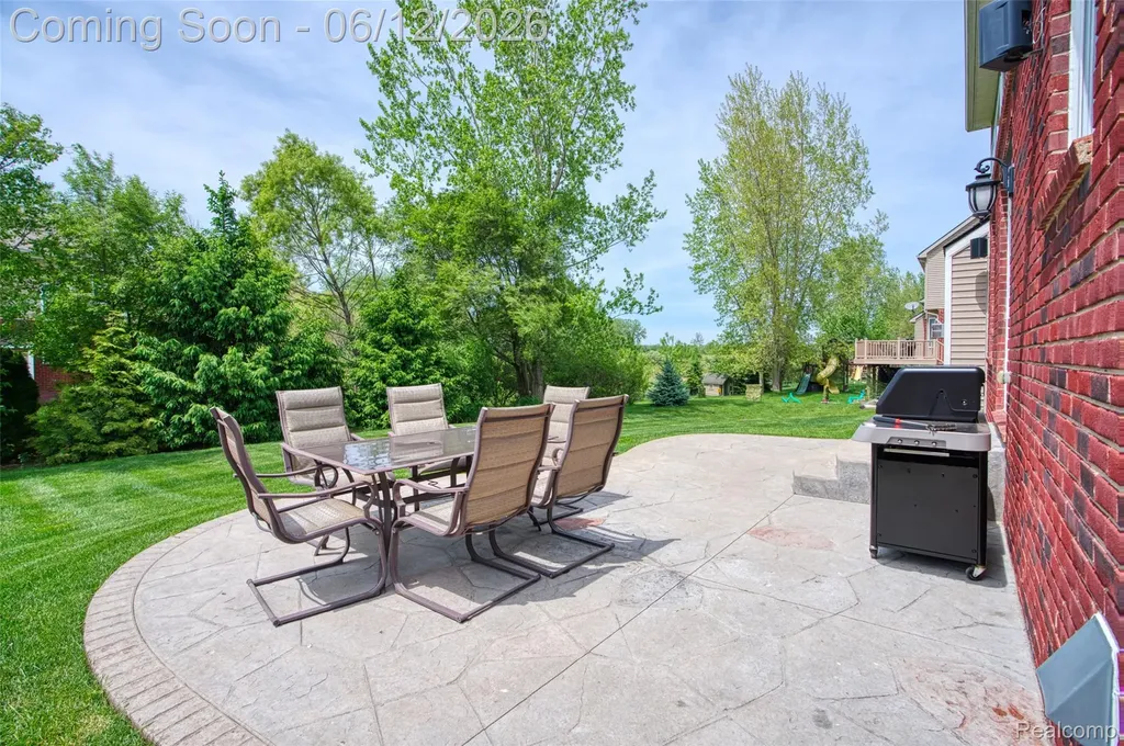 24455 Glenwood Drive Lyon Charter Township MI 48178