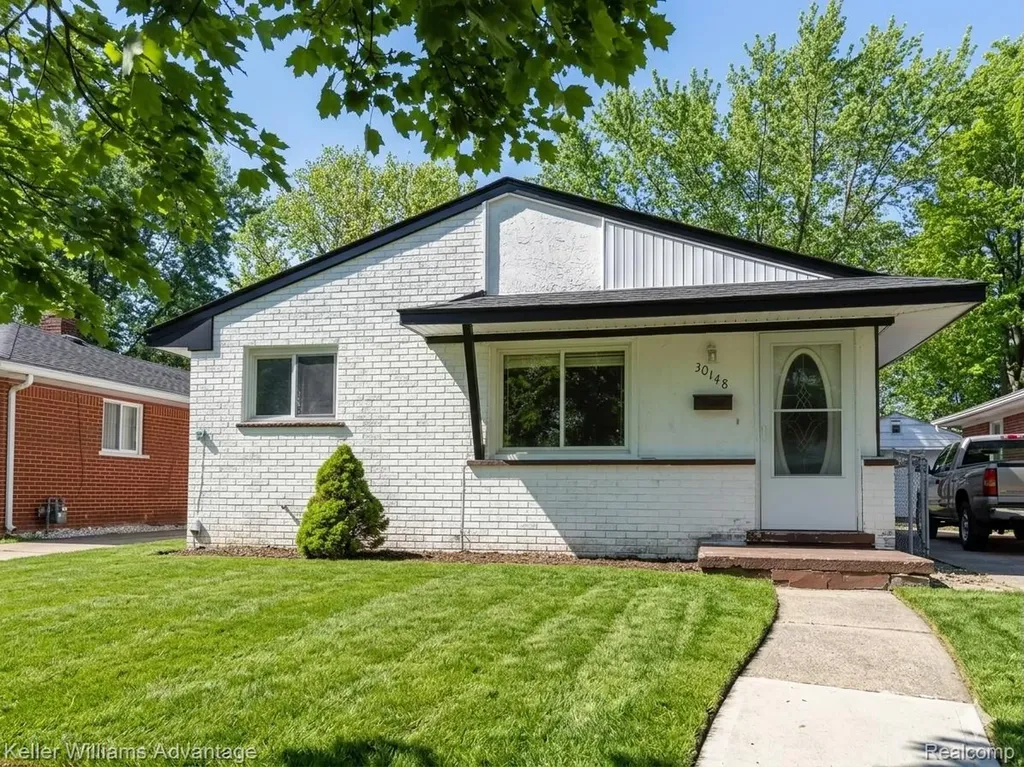 30148 Hazelwood Street Inkster City MI 48141