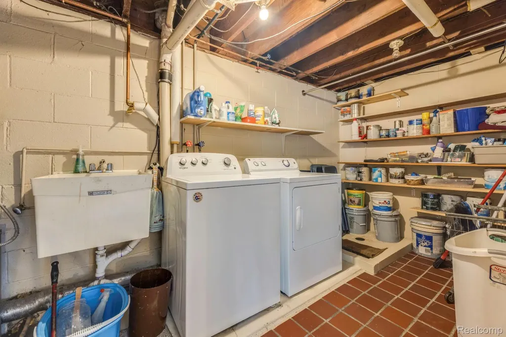 3560 North Road Clyde Township MI 48049