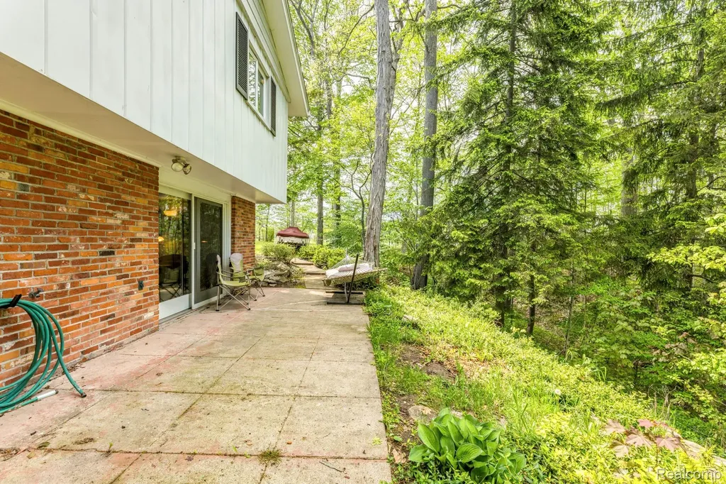 3560 North Road Clyde Township MI 48049