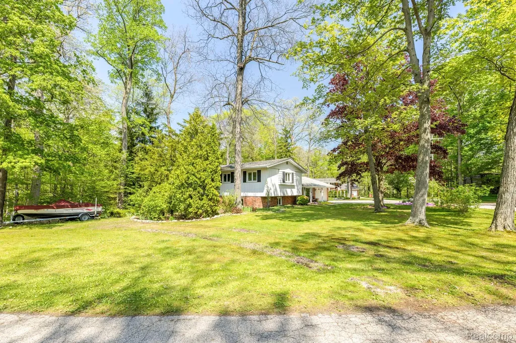3560 North Road Clyde Township MI 48049