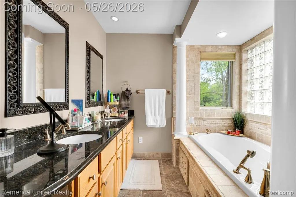 9422 Deer Creek Court Brighton Township MI 48114