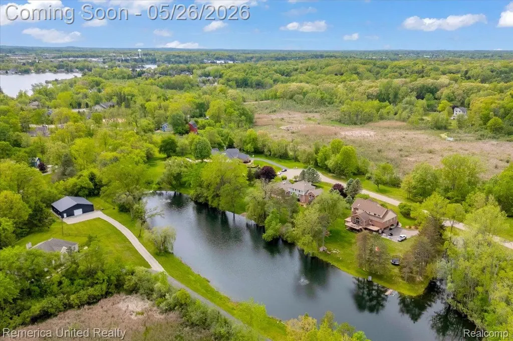 9422 Deer Creek Court Brighton Township MI 48114