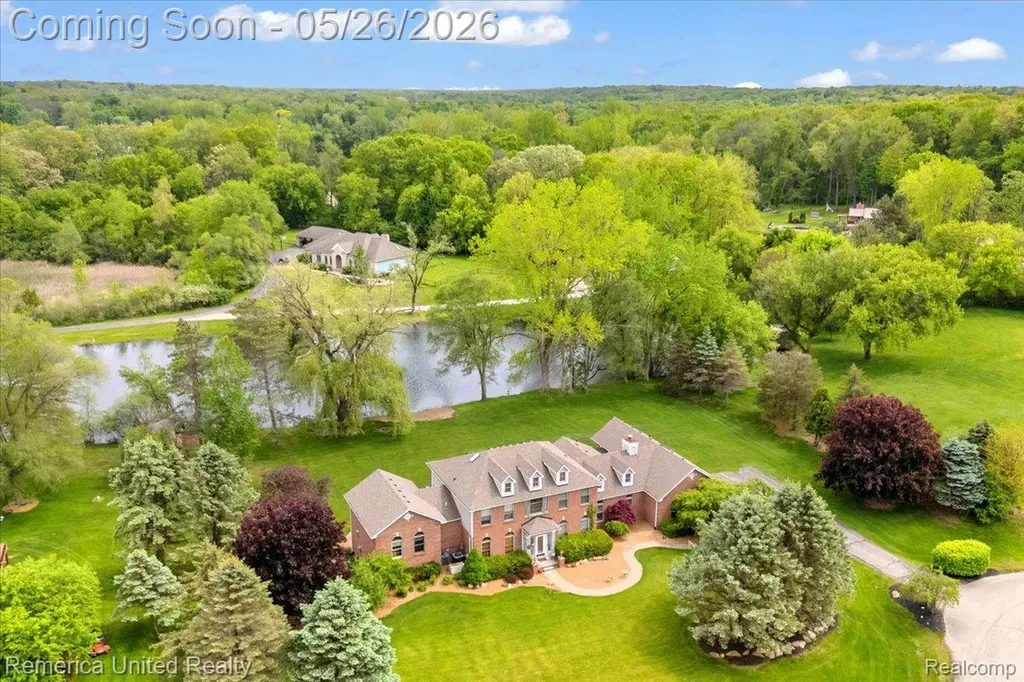 9422 Deer Creek Court Brighton Township MI 48114