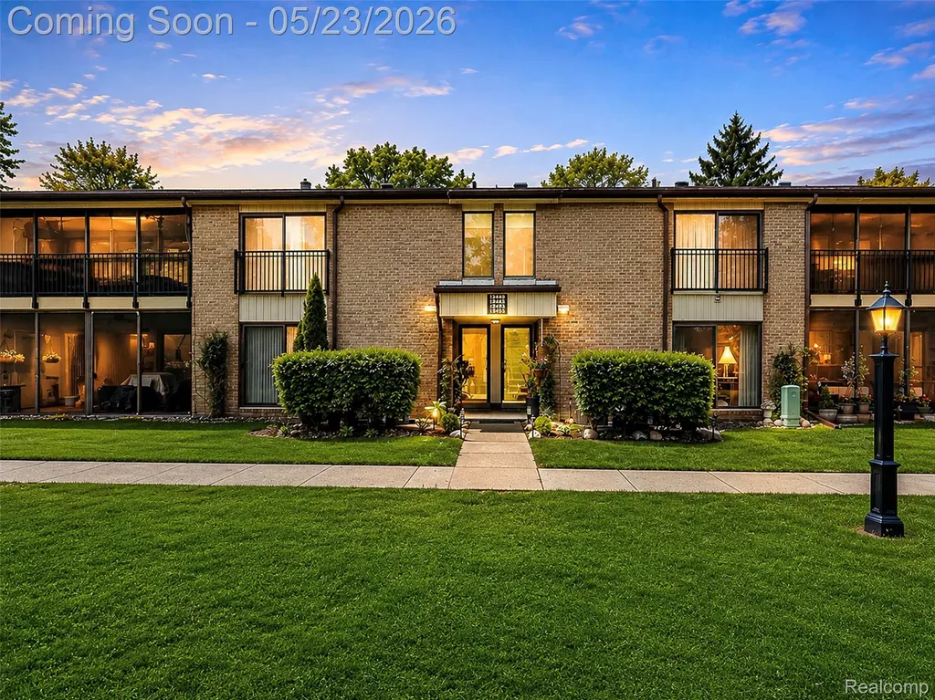 18451 University Park Drive Livonia City MI 48152
