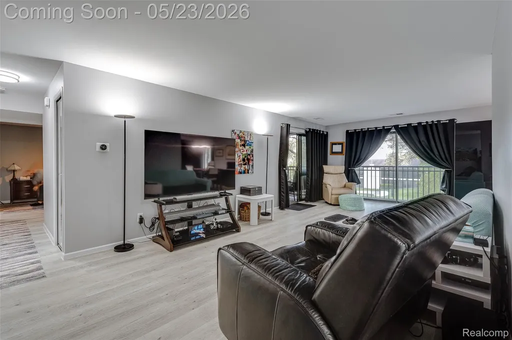 18451 University Park Drive Livonia City MI 48152